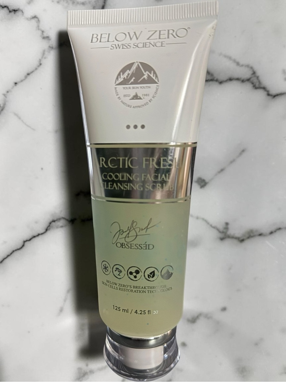 Below Zero NWOB Arctic Fresh Cooling Facial Cleansing Scrub - 125ml - Picture 3 of 6